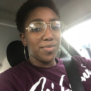 Meet your Posher, Kendra